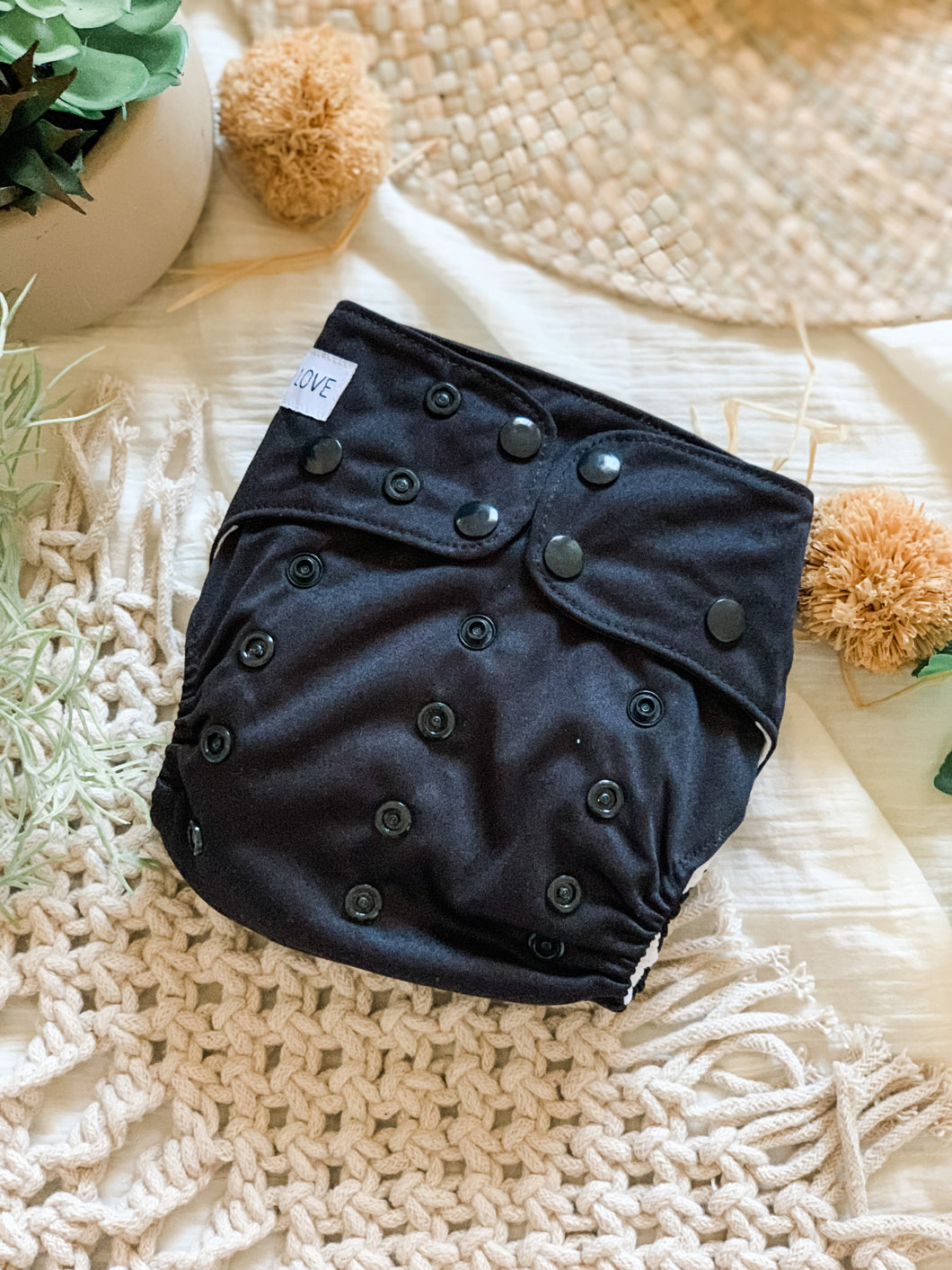 Bare Love Basics - Obsidian
