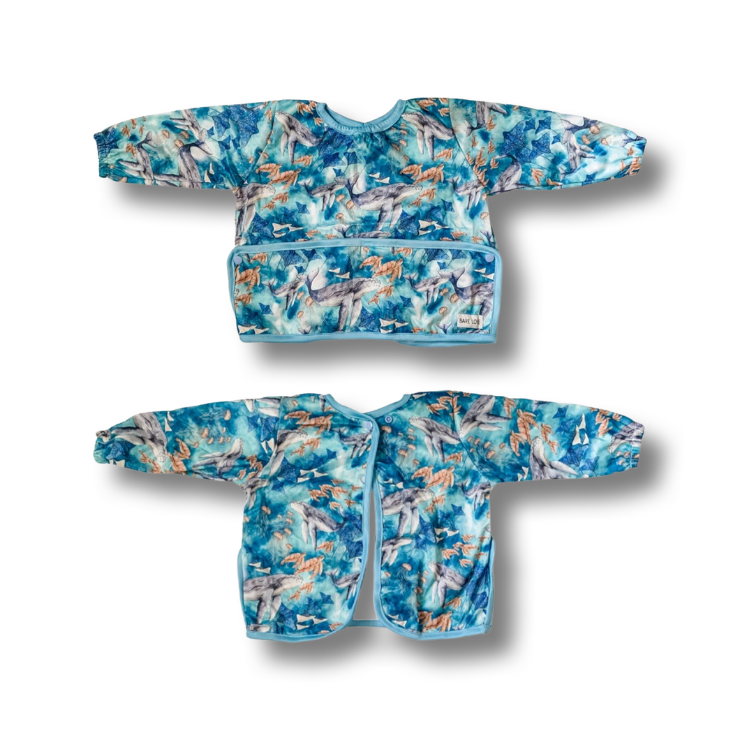 sleeved bib - Oceania